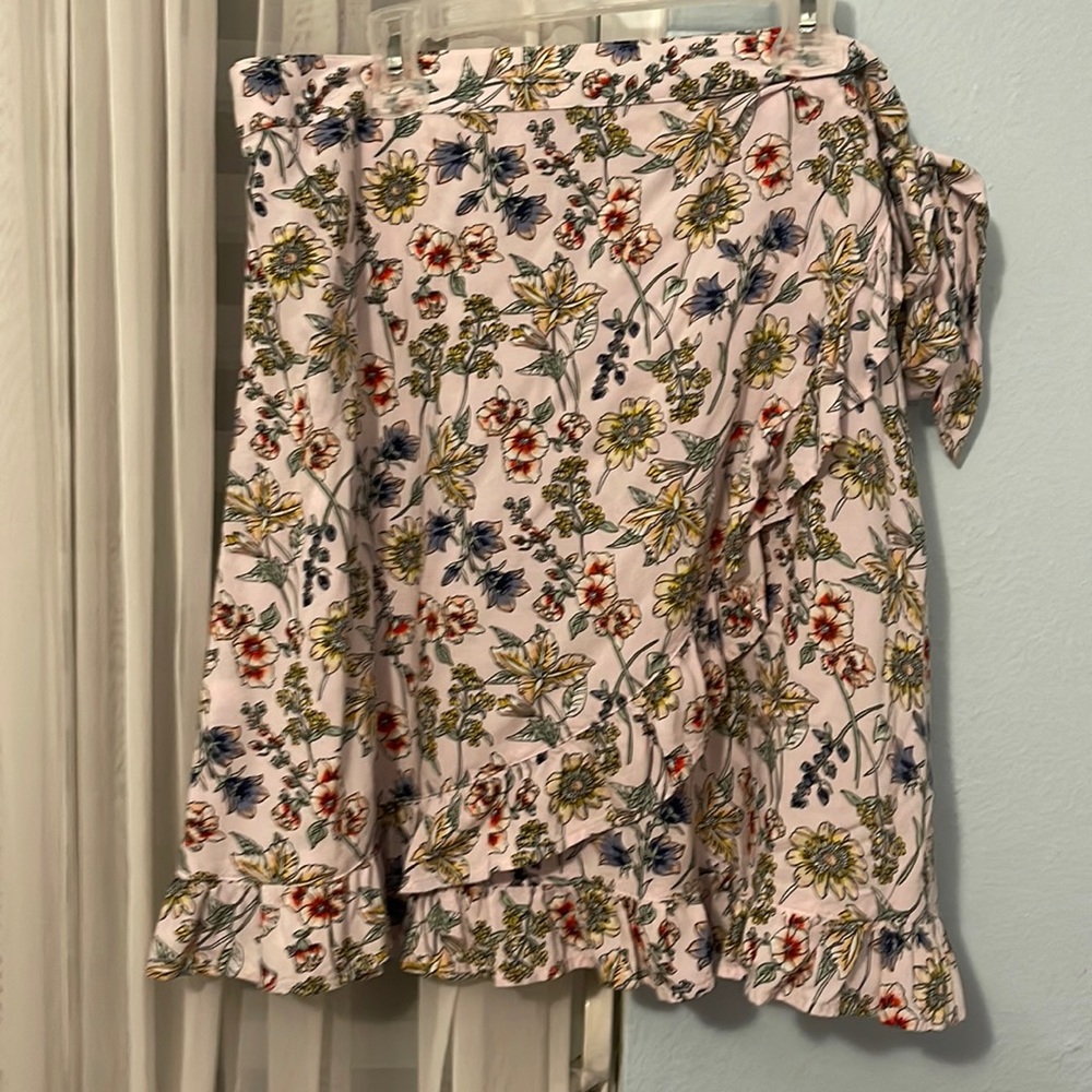 Floral side bow skirt!🌸💐🌺